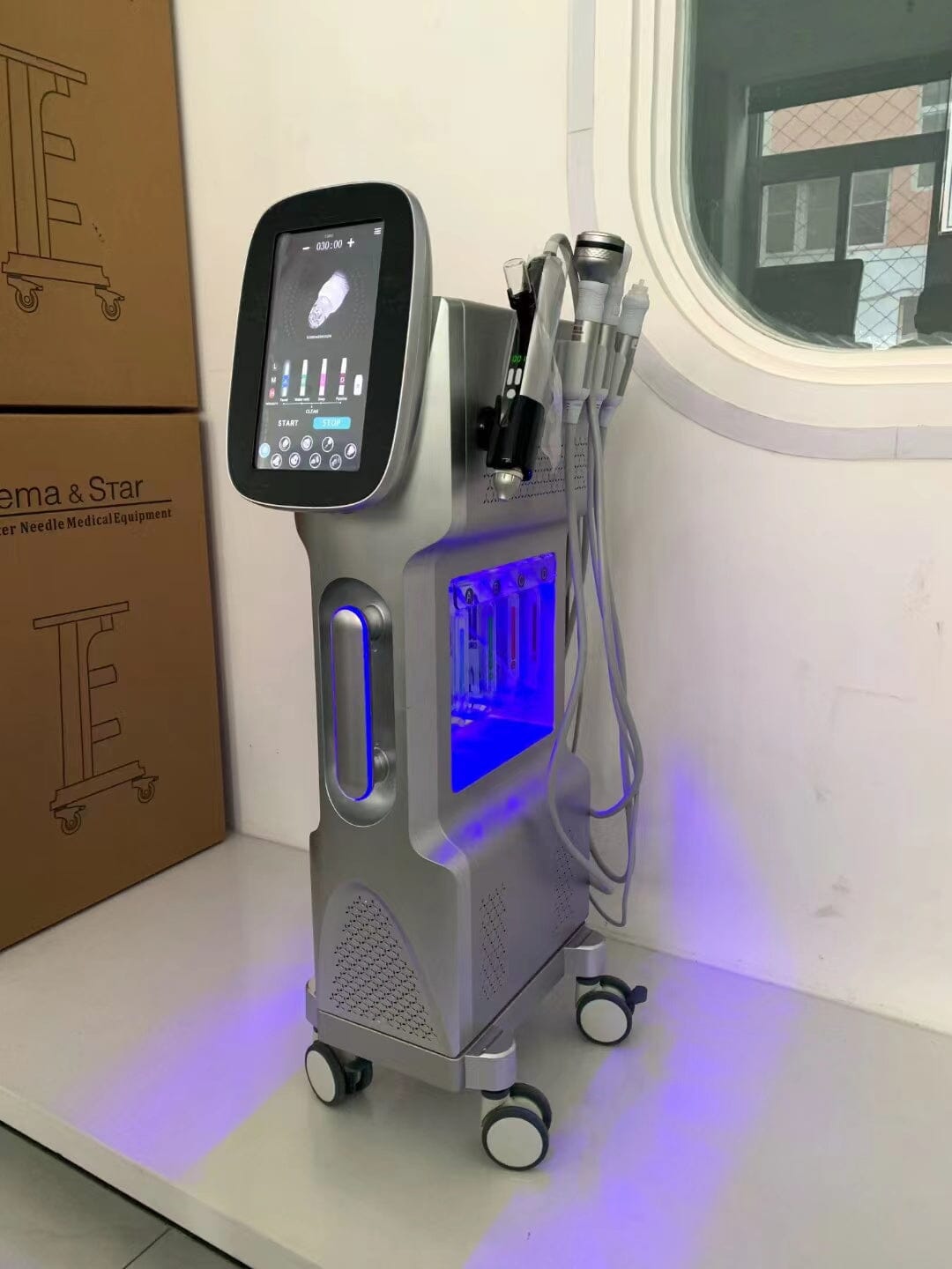 Hydrafacial Machine - Image 13