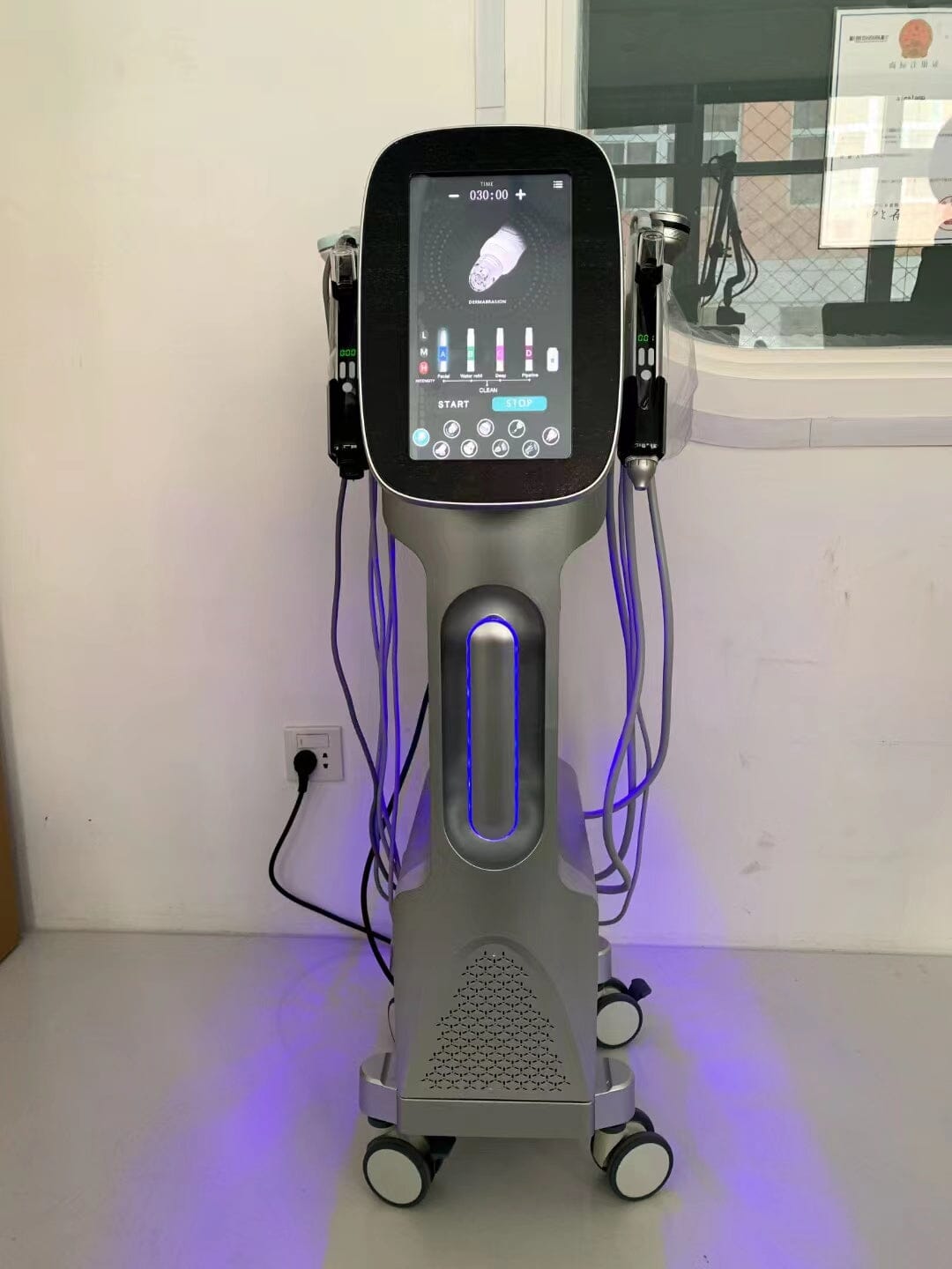 Hydrafacial Machine - Image 14